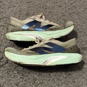 New balance fuelcell rebel v4